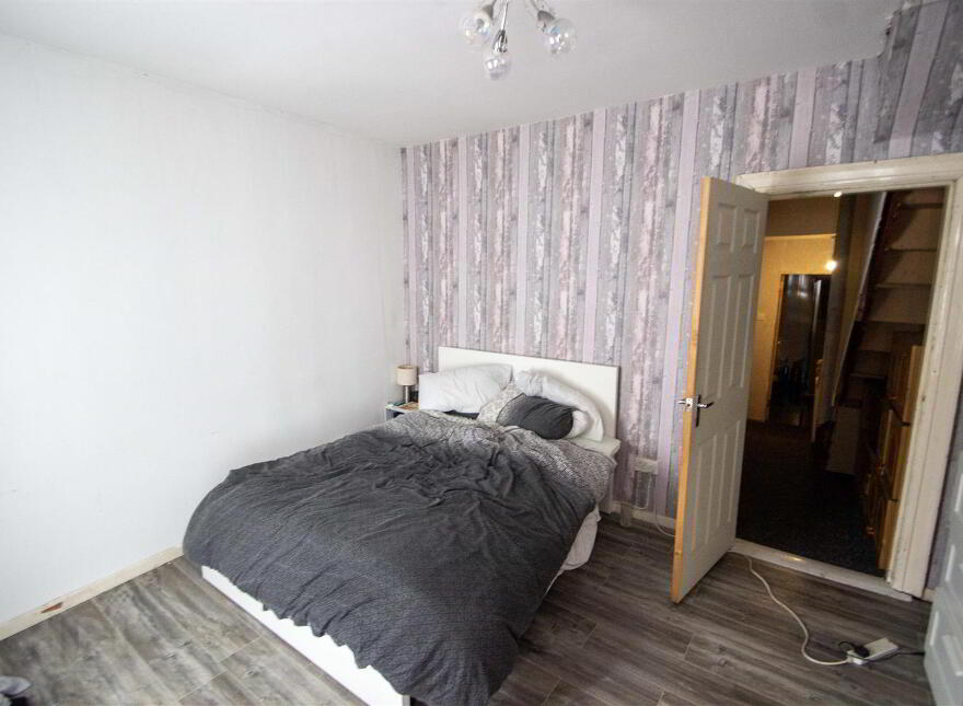 35 Springfield Avenue, Belfast, BT12 7BA