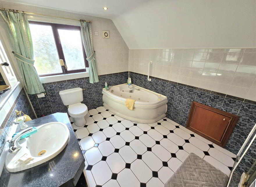 39 Kesh Road, Lisburn, BT27 5RP