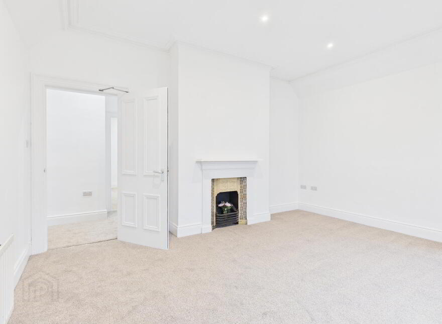 The Loft, 192a Kingsway, Dunmurry, Belfast, BT17 9AL