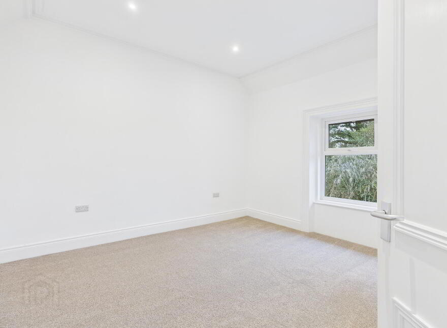 The Loft, 192a Kingsway, Dunmurry, Belfast, BT17 9AL