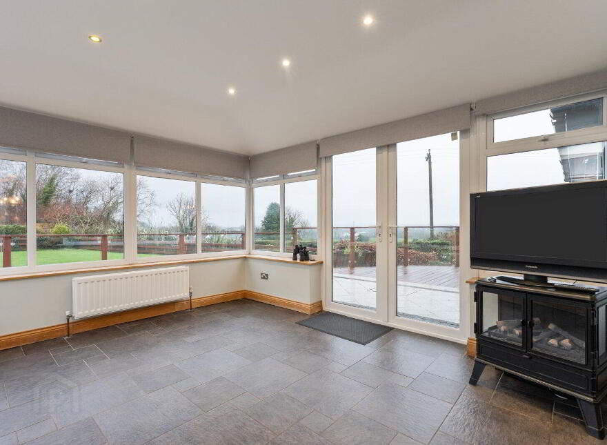 81 Hillsborough Road, Carryduff, Belfast, BT8 8HT