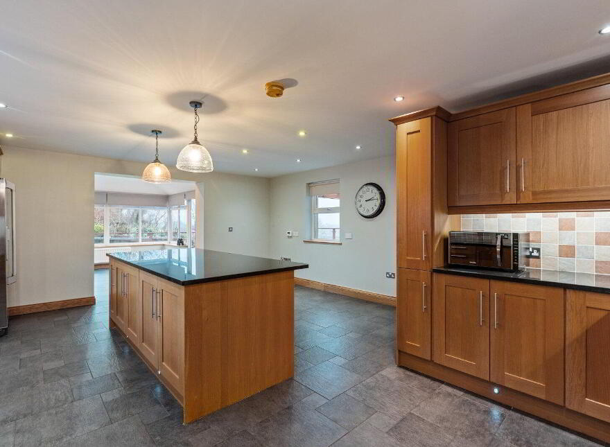 81 Hillsborough Road, Carryduff, Belfast, BT8 8HT