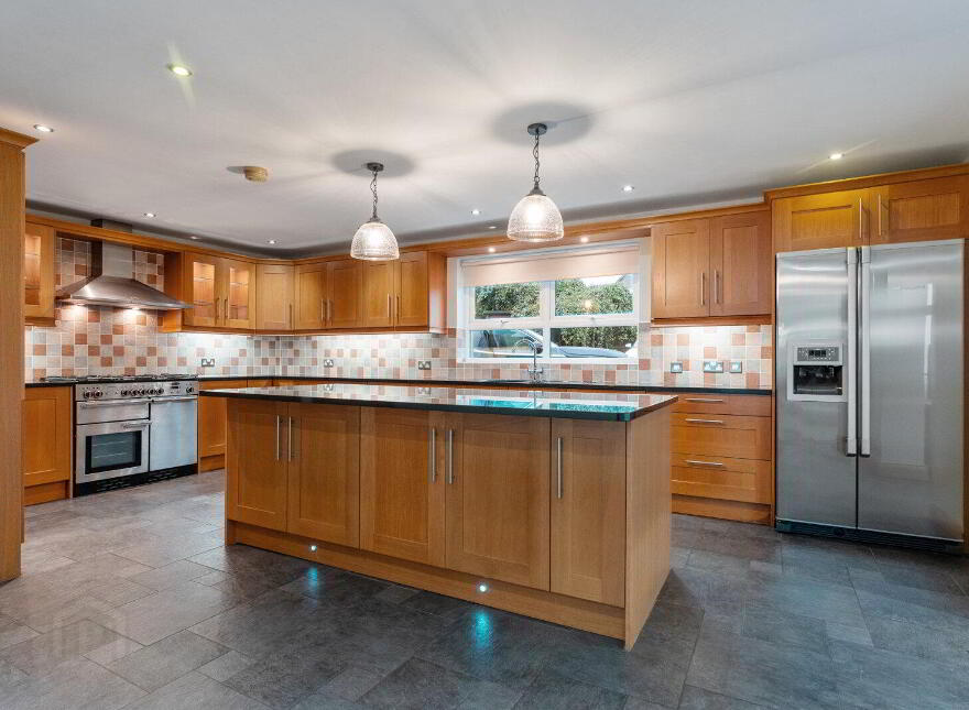 81 Hillsborough Road, Carryduff, Belfast, BT8 8HT