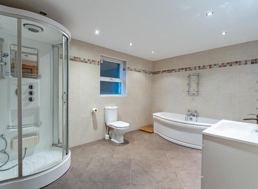 81 Hillsborough Road, Carryduff, Belfast, BT8 8HT