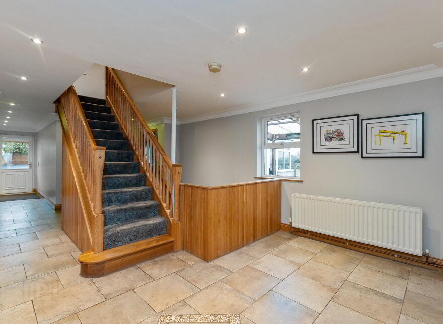 81 Hillsborough Road, Carryduff, Belfast, BT8 8HT