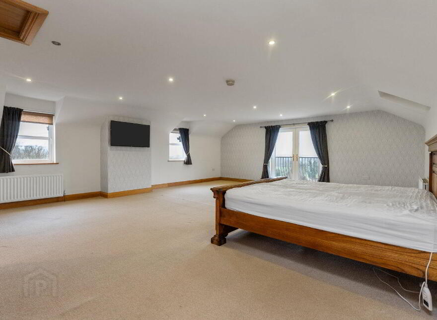 81 Hillsborough Road, Carryduff, Belfast, BT8 8HT