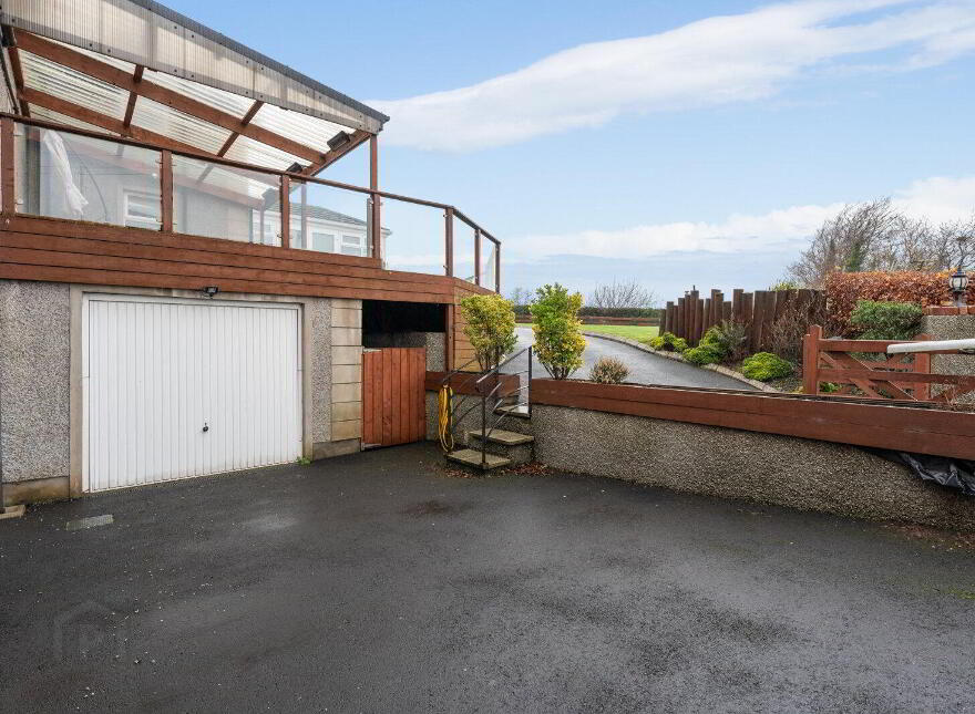 81 Hillsborough Road, Carryduff, Belfast, BT8 8HT