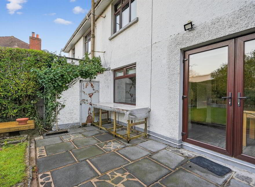141 Stockmans Lane, Belfast, BT9 7JE