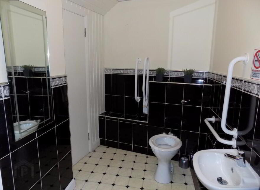 Hillview House, Omagh, BT78 1LB