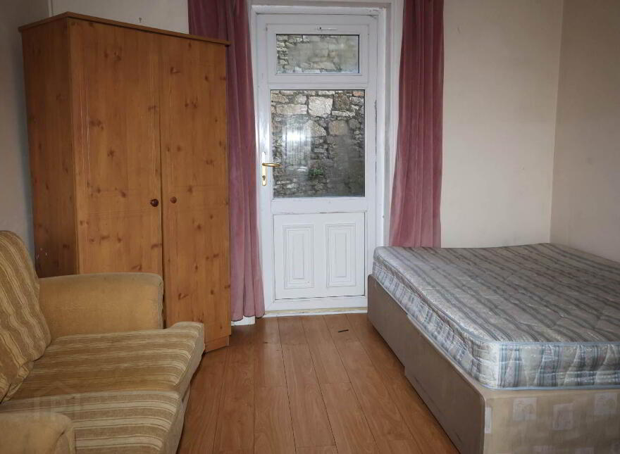 Apt 1 & 2, Upper Limerick Street, Roscrea, E53CP27