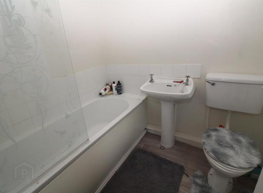 3 Railway Cottages, Off Upper Station Road, Greenisland, Carrickfergus, BT38 8RB