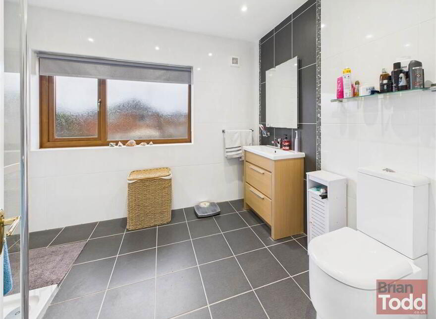 Walnut Avenue, Larne, BT40 2WA