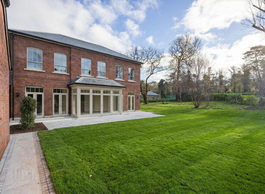 14 Craigavad Park, Craigavad, Holywood, BT18 0GH