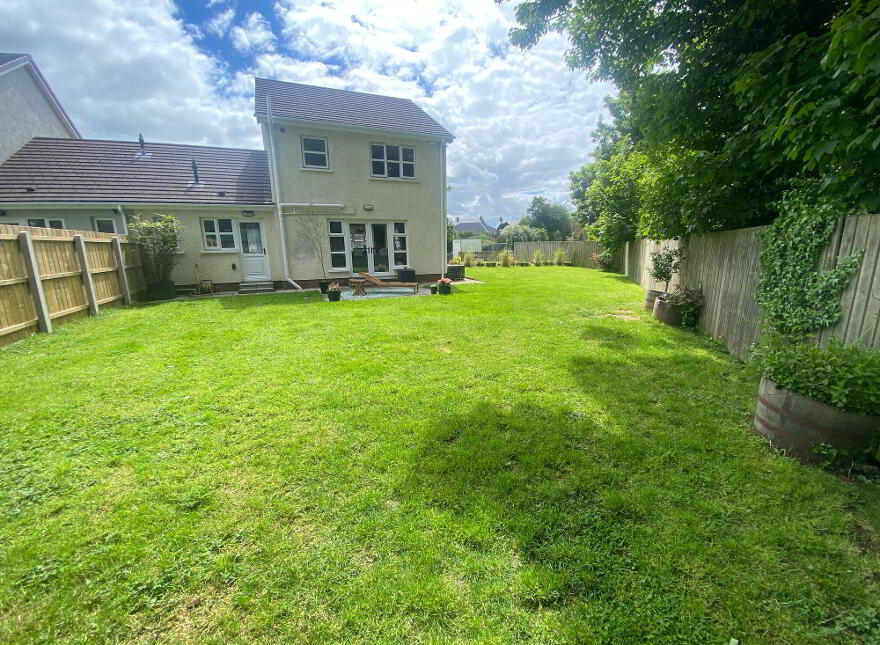 14 Lilburn Hall, Lurgan;, Dollingstown, BT66 7TL
