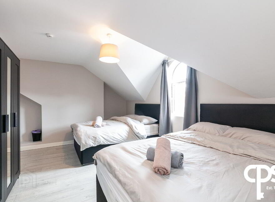28 Wellesley Avenue, Belfast, BT9 6DG