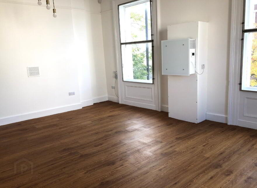 42 University Road, Belfast, BT7 1NJ