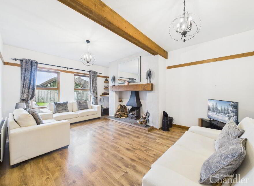 16 Oakwood Heights, Carryduff, Belfast, BT8 8SP