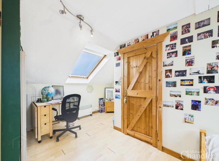 16 Oakwood Heights, Carryduff, Belfast, BT8 8SP