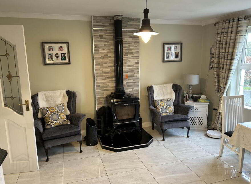 Birr Road, Dromakeenan, Roscrea, E53HK88