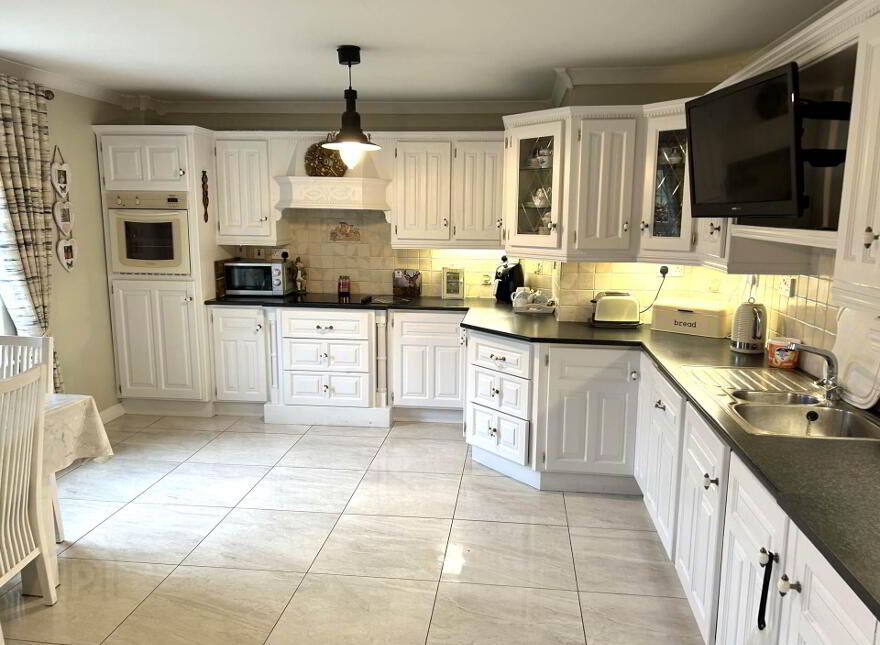 Birr Road, Dromakeenan, Roscrea, E53HK88