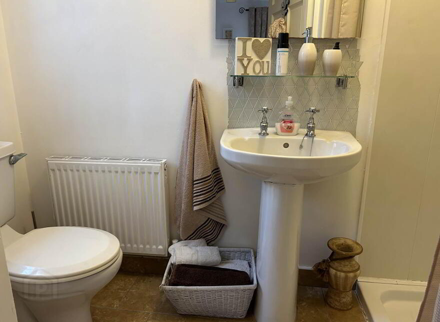 Birr Road, Dromakeenan, Roscrea, E53HK88