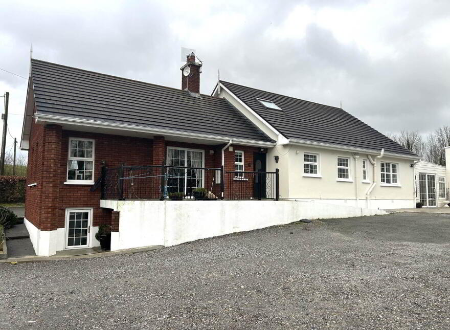 Birr Road, Dromakeenan, Roscrea, E53HK88