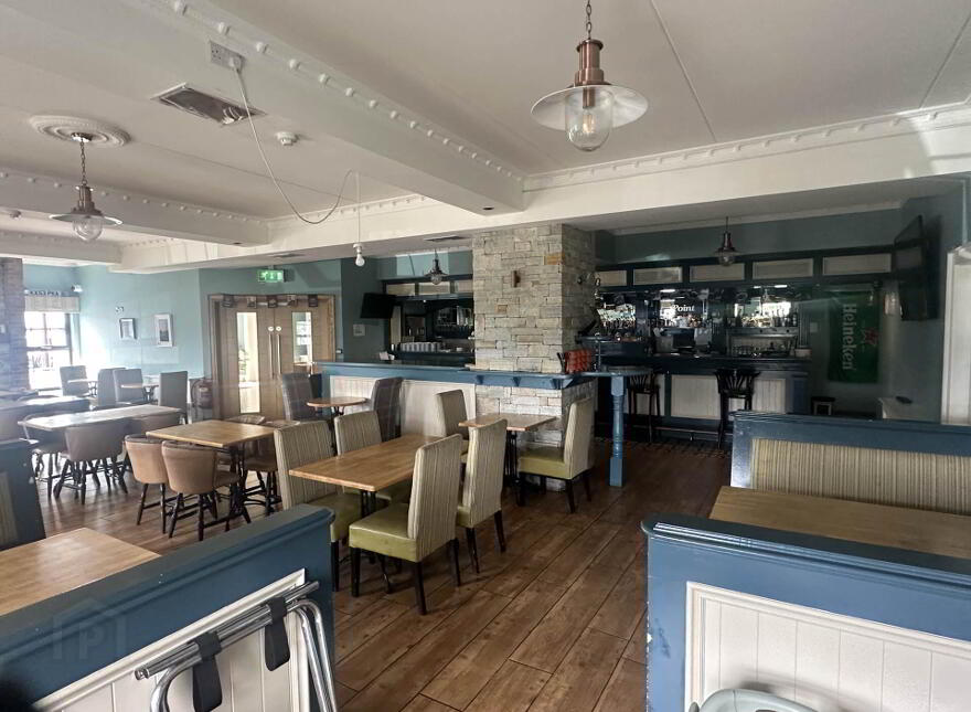 The Point Inn, Quigley`s Point, F93DK84