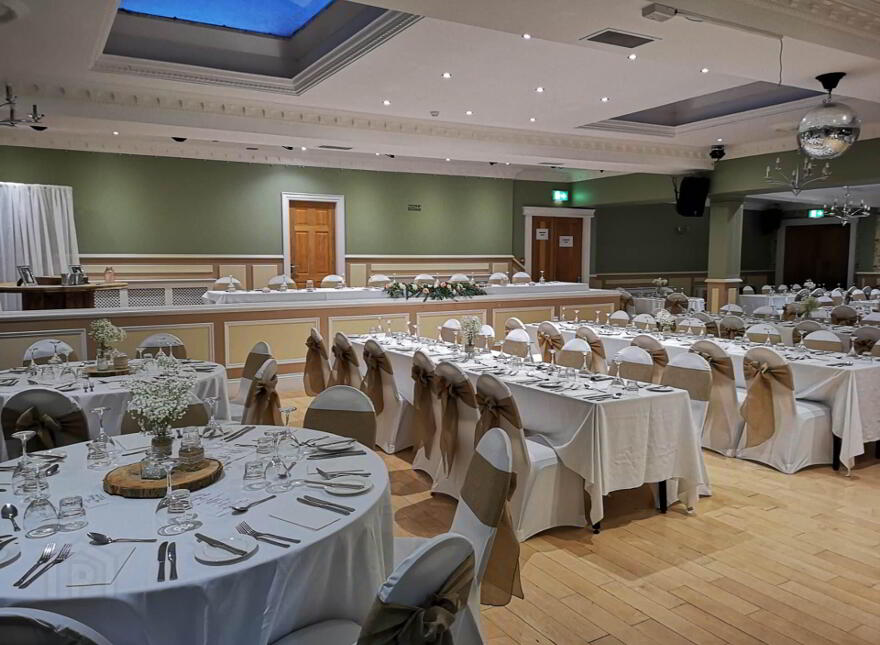 The Point Inn, Quigley`s Point, F93DK84