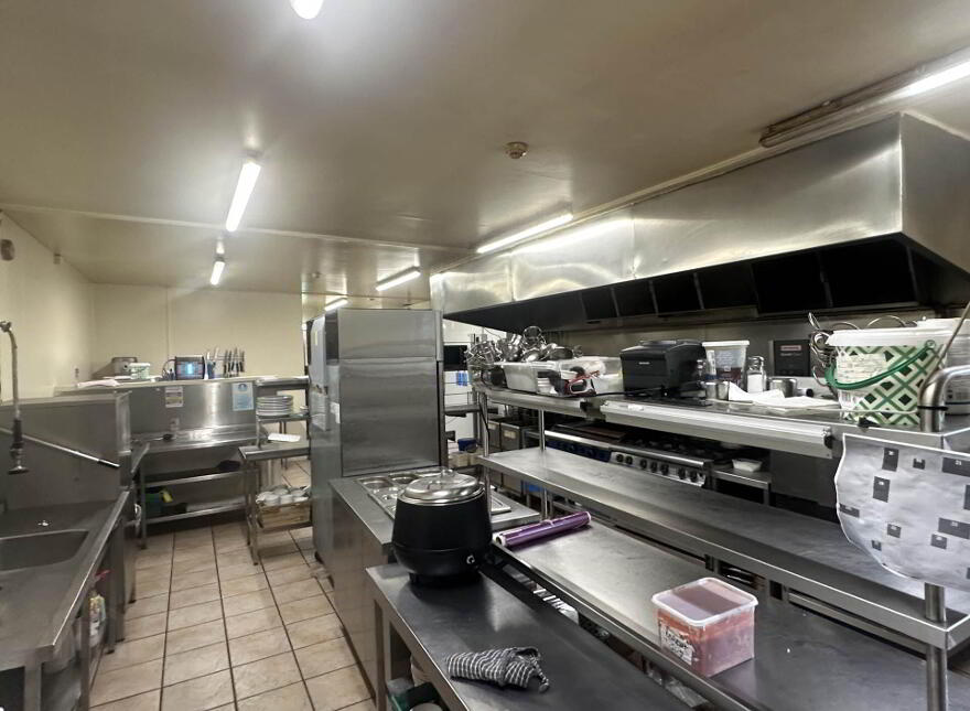 The Point Inn, Quigley`s Point, F93DK84