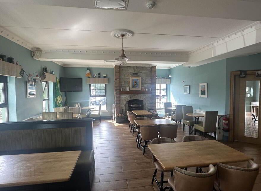 The Point Inn, Quigley`s Point, F93DK84