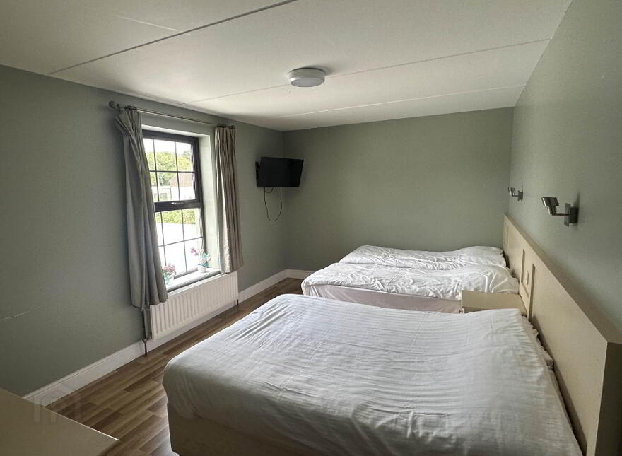 The Point Inn, Quigley`s Point, F93DK84