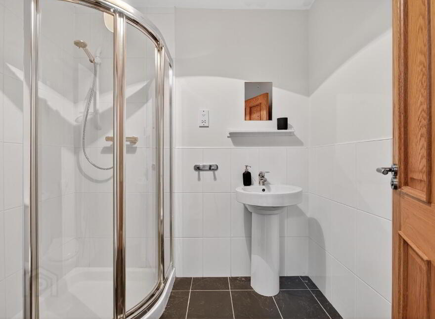 Bellisle House, 15 Isle Road, Macosquin, Coleraine, BT51 4JH