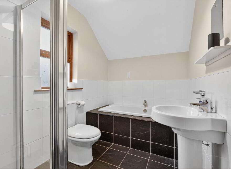 Bellisle House, 15 Isle Road, Macosquin, Coleraine, BT51 4JH