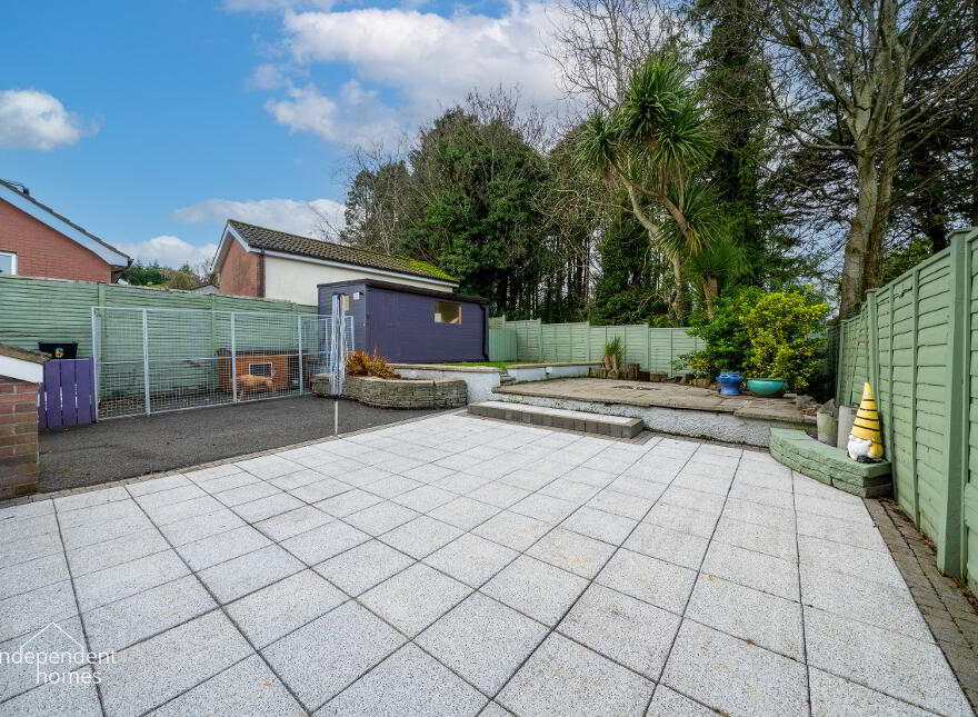 6 Inverbeg Court, Larne, BT40 3DF