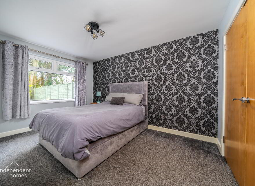 6 Inverbeg Court, Larne, BT40 3DF