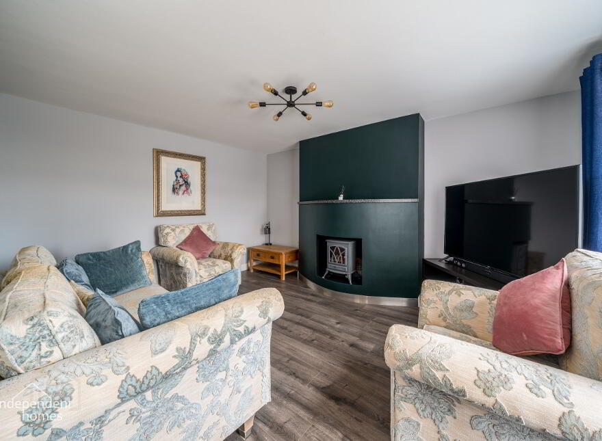 6 Inverbeg Court, Larne, BT40 3DF