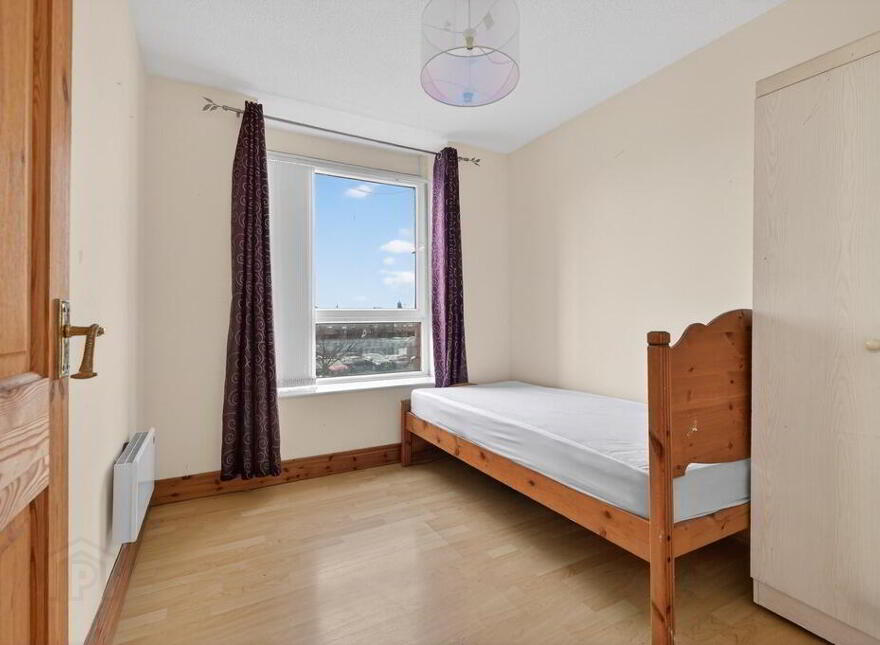 Tyrone House, Apartment 9 Tyrone House Ormeau Avenue, Belfast, BT2 8HH