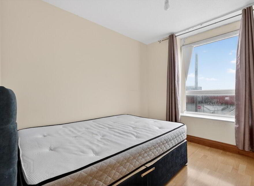Tyrone House, Apartment 9 Tyrone House Ormeau Avenue, Belfast, BT2 8HH