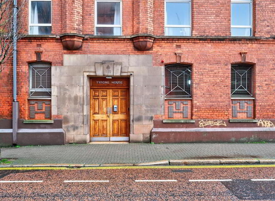 Tyrone House, Apartment 9 Tyrone House Ormeau Avenue, Belfast, BT2 8HH