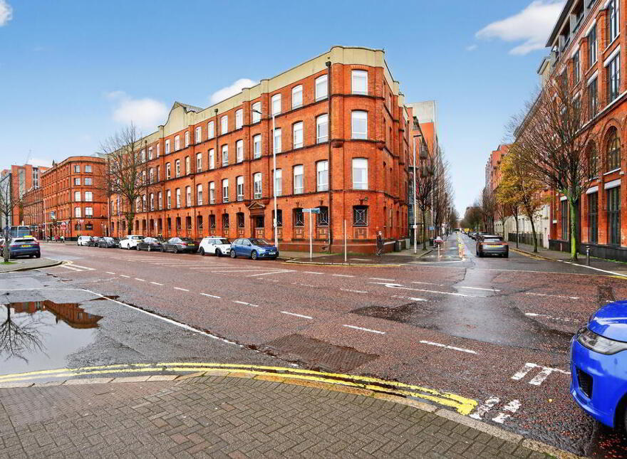 Tyrone House, Apartment 9 Tyrone House Ormeau Avenue, Belfast, BT2 8HH