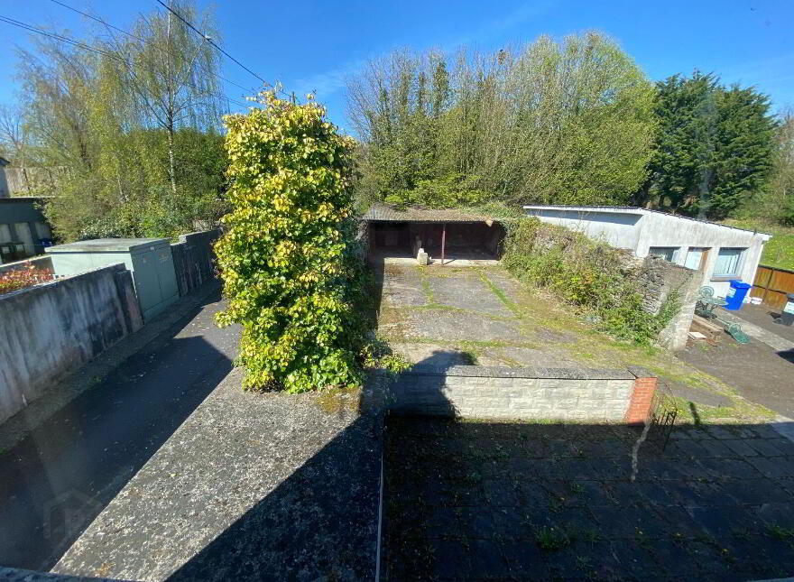 Main Street, Delvin, N91DF20