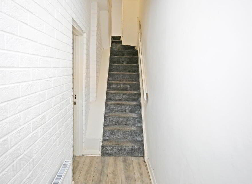45 Farnham Street, Ormeau Road, Belfast, BT7 2FL