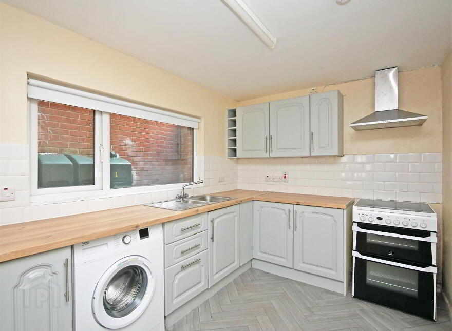 45 Farnham Street, Ormeau Road, Belfast, BT7 2FL