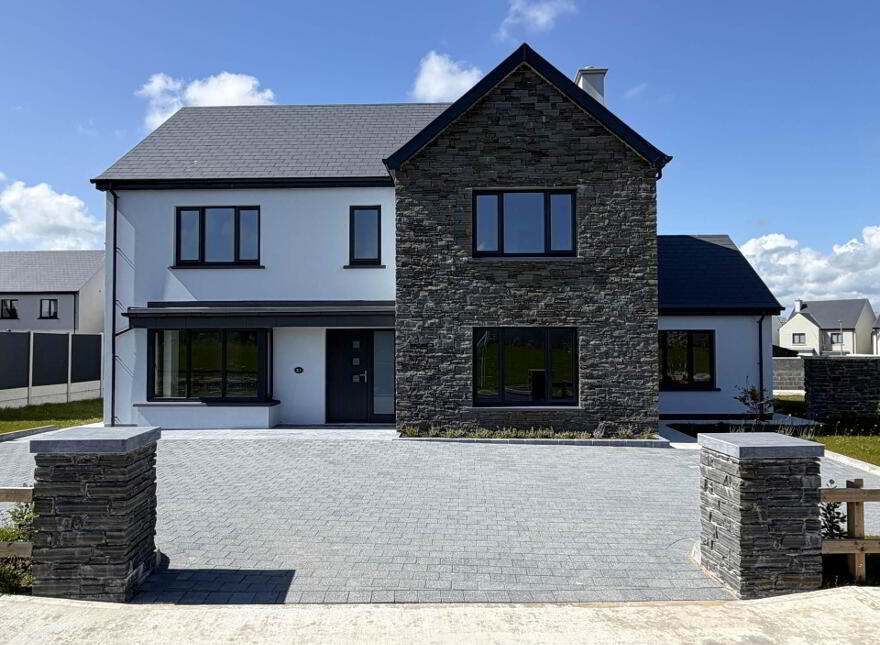 83 An Sruthan Beag, Clonakilty, P85XK26