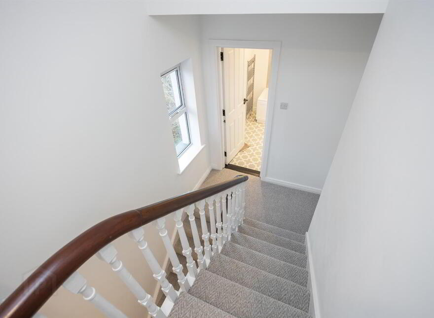 686 Ravenhill Road, Belfast, BT6 0BZ