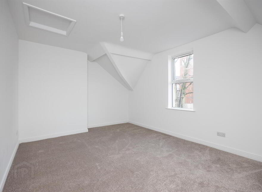 686 Ravenhill Road, Belfast, BT6 0BZ