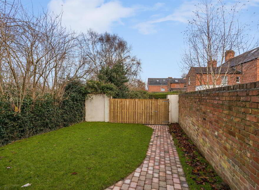 686 Ravenhill Road, Belfast, BT6 0BZ