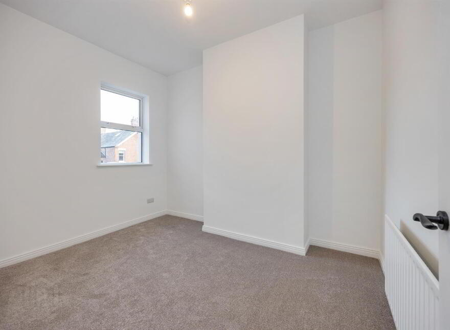 686 Ravenhill Road, Belfast, BT6 0BZ