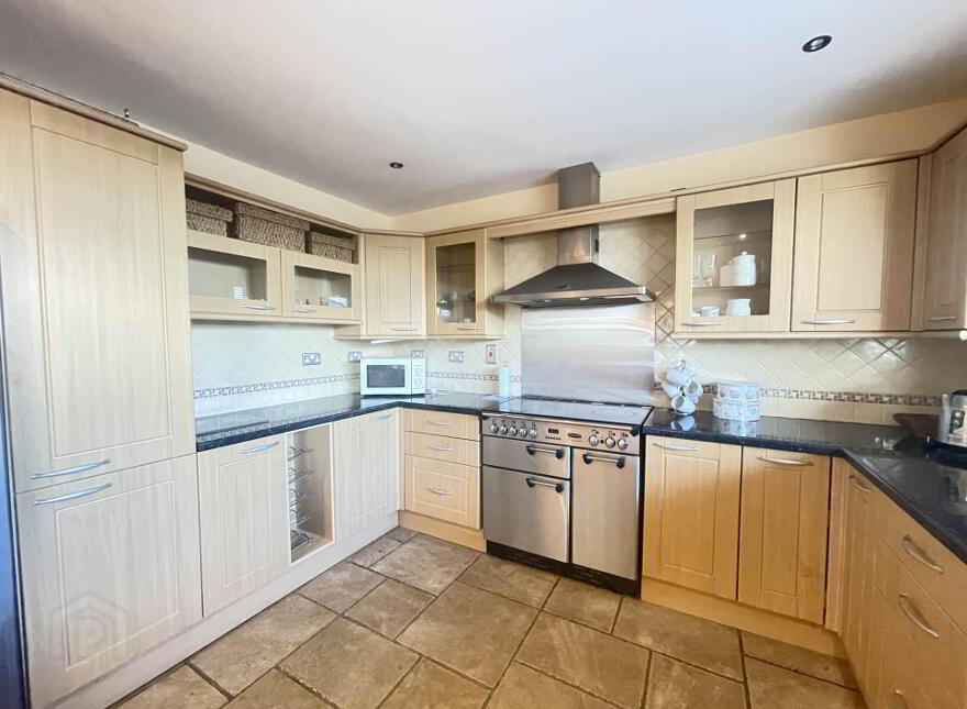 19 Duneira Park, Larne, BT40 1PF