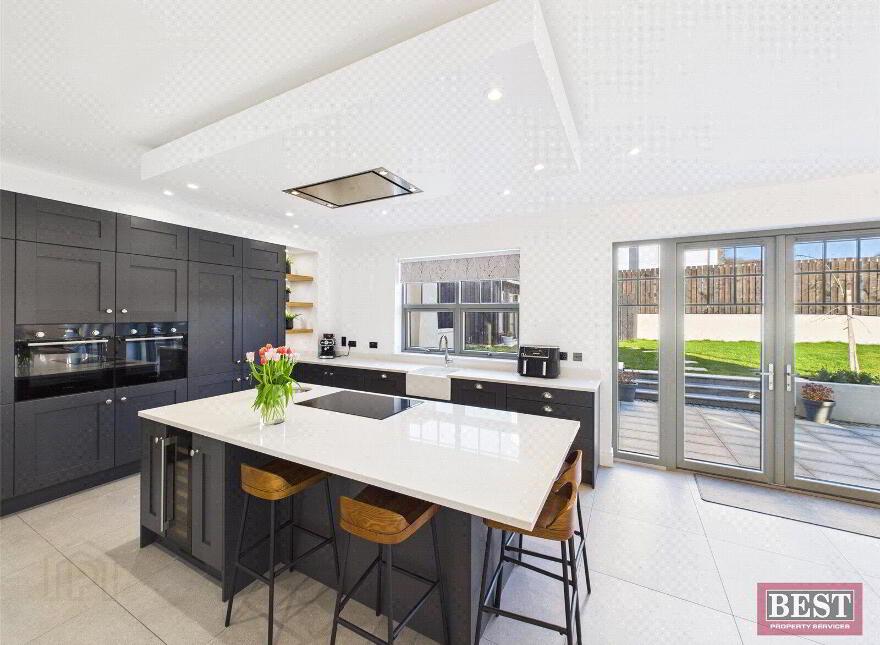 44 Seafields, Warrenpoint, Newry, BT34 3TG